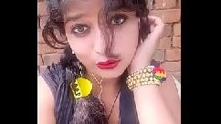 मुस्लिम लड़की घर में फंसी