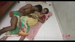 चोदकर चूतड़ हिला डाले उसके